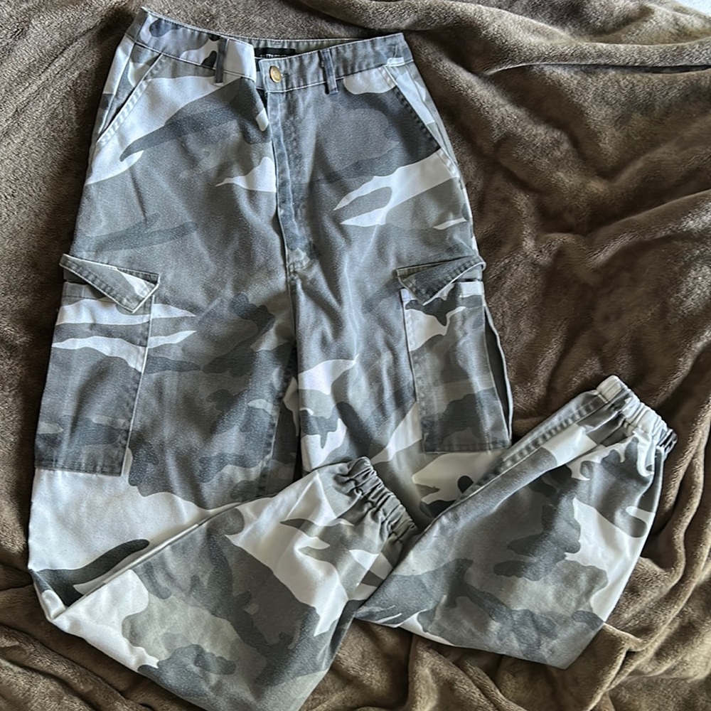 gray camo plt cargo joggers
